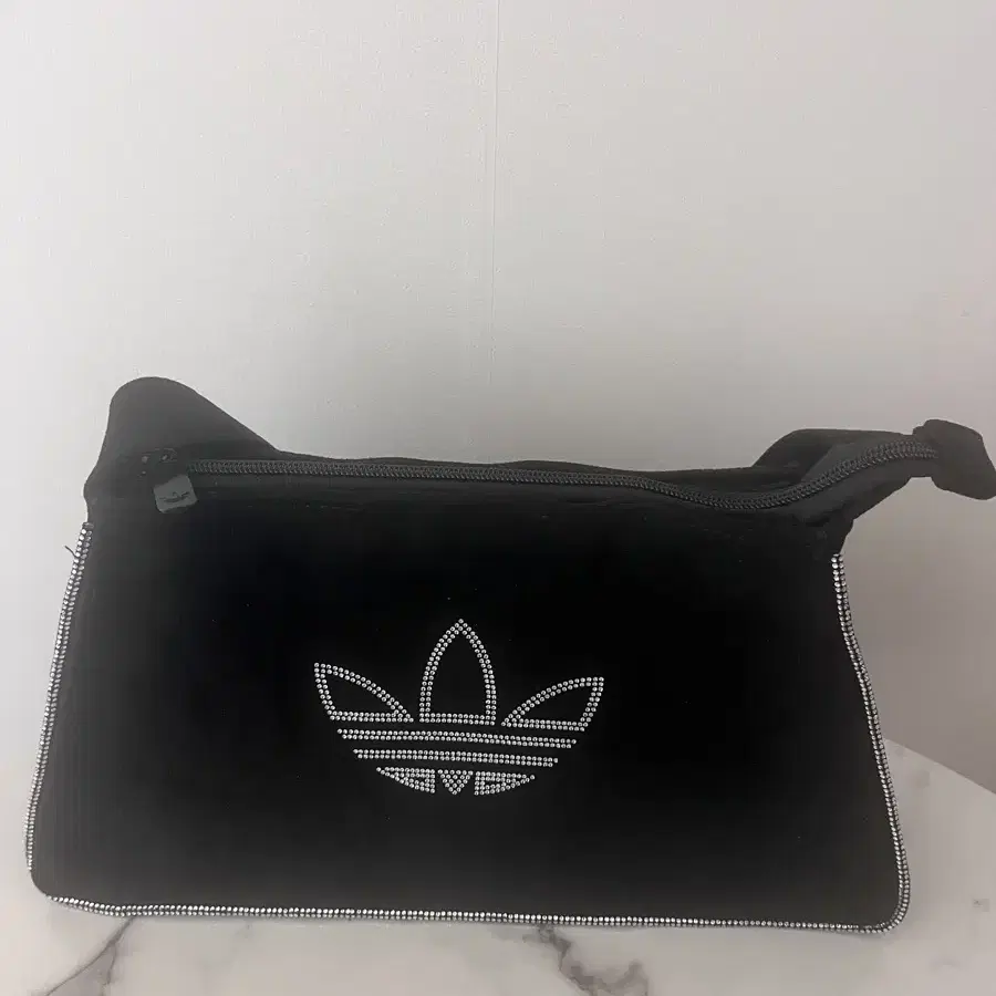 ADIDAS【送料込】Rhinestone Fake Suede Shoulder Bag Handbags adidas Rhinestones Fake Suede Shoulder Bag Black