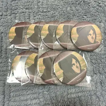 진격의 거인 엘렌 예거 캔뱃지 세트