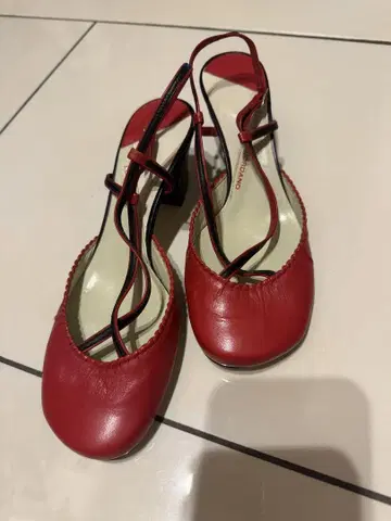 LABIOTTE GIORDANO 미사용 빨간색 샌들(가죽 신발) 24cm