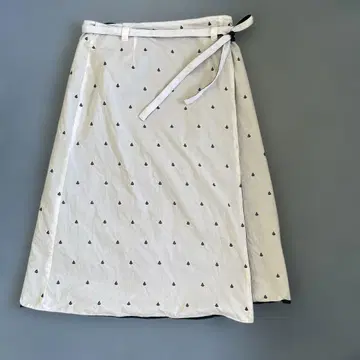 새상품급 요트 패턴 자수 랩 스커트