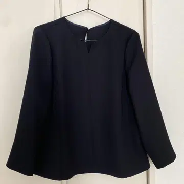 블랙 플레어 슬리브 탑 7부 소매