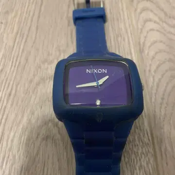 NIXON THE RUBBER PLAYER 블루 배터리 소모