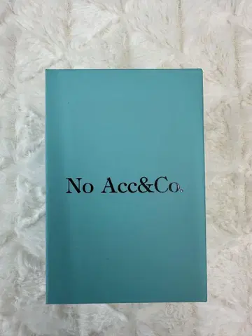 No Acc&Co. 쿼츠 손목시계