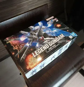 HG 1/144 레전드 건담