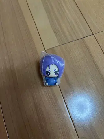 블루 록 미카게 레오 앉은 피규어