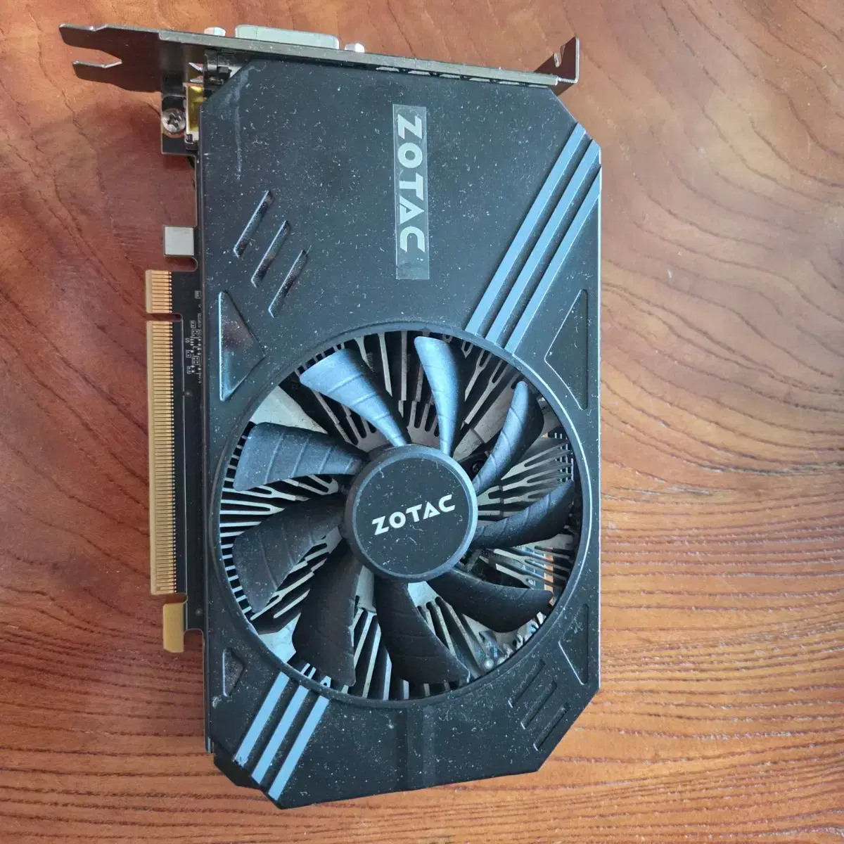 【中古品】ZOTAC GEFORCE GTX 1060 ZOTAC GeForce GTX 1060 6GB DP *3/HDMI/DVI-D PCI Express 3.0 x16 ZT