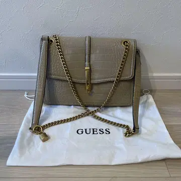 GUESSE 크로커다일 엠보싱 숄더백