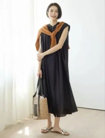 UNFILO 빈티지 시어 개더 원피스
