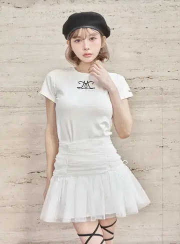 미사용 새상품 Darich 자수 로고 티셔츠