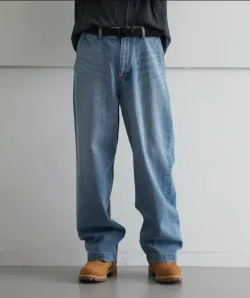 주문: 루즈 핏 데님 팬츠 (사용된 "인디고" 색상)