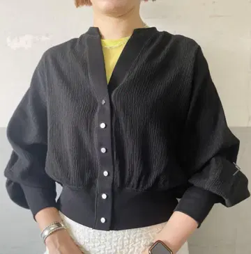 키 넥 크레이프 가디건 블랙