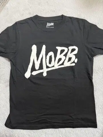 MOBB 블랙 티셔츠 M 사이즈