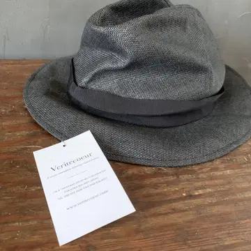베리떼꾸르 중절 모자 블랙