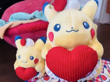 PIKACHU DINER 봉제 인형 & 마스코트 세트