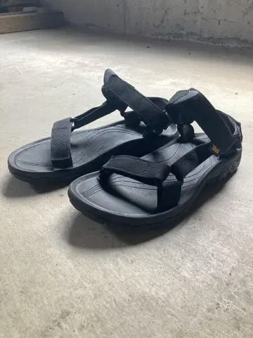Teva 샌들 블랙