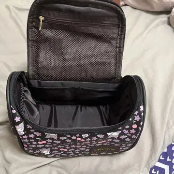 꽃무늬 캐릭터 파우치