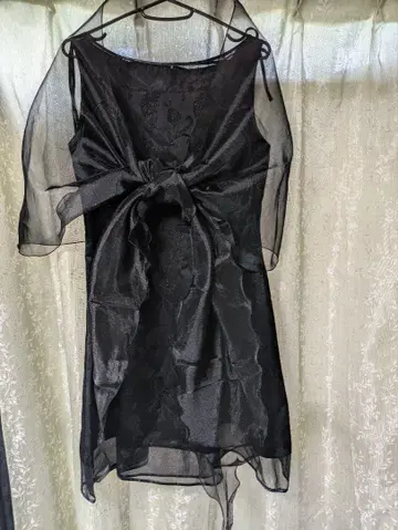 블랙 꽃무늬 시스루 밑단 드레스