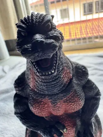 고질라 피규어 약 30cm 블랙 레드