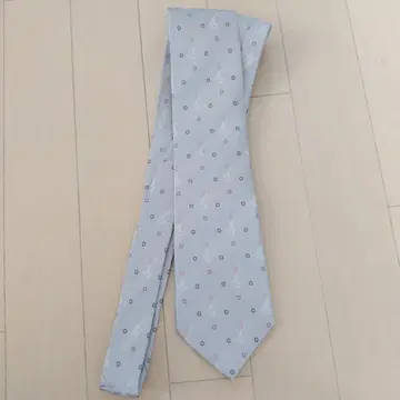 디즈니 푸우 패턴 넥타이