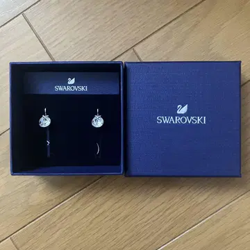 스와로브스키 Swarovski 'Bella V 귀걸이' 5292855