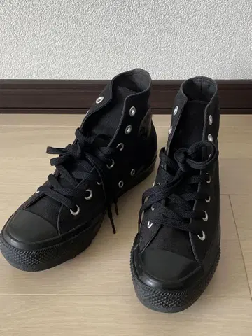 CONVERSE 컨버스 블랙 하이컷 스니커즈 24.5cm