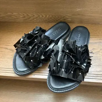 ZUCCA 플랫 샌들 블랙 사이즈 L