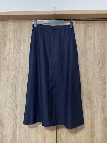 모양이 예뻐요! 플레어 스커트 택 포함 새상품 TILLA DONNA