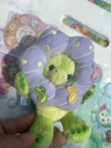 오르멜 도넛 봉제 인형 배치