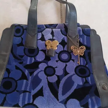 ANNA SUI 백