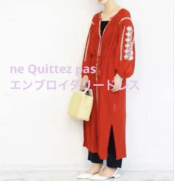 ne Quittez pas 자수 드레스