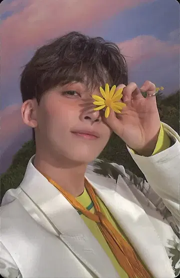 세븐틴 컴팩트 Ver. JEONGHAN SECTOR17 노랑