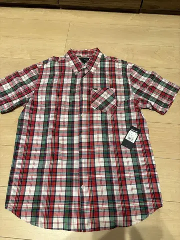 Hurley 반팔 체크 셔츠 M 미사용품