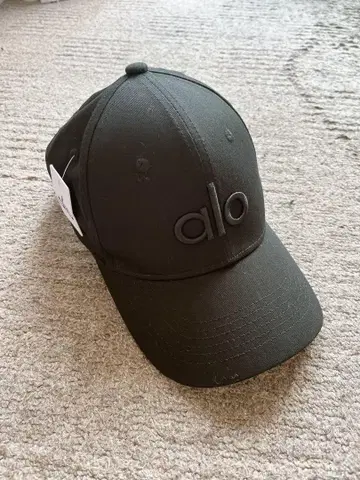 alo 애로우 요가 캡 블랙