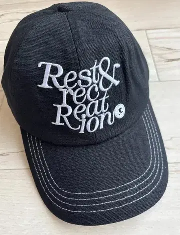 블랙 야구 모자 Rest & Reaction