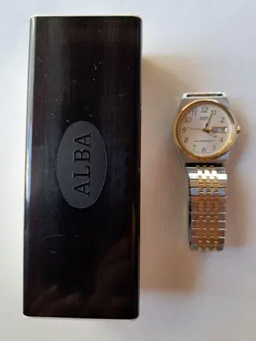 시티즌 ALLBA QUARTZ Y143-8280 작동 제품