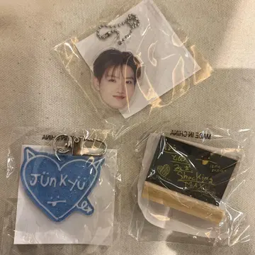 TREASURE 캡슐 토이 준규 얼굴 아크링 키링 popup