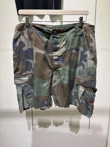 카모플라쥬 카고 숏 팬츠