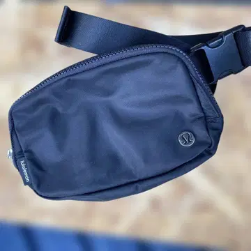 고품질 룰루레몬 벨트 백 Everywhere Belt Bag 블랙