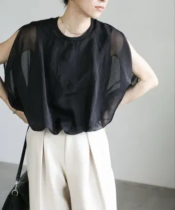 SELECT MOCA 오간자 레이어드 벌룬 탑 블랙 새상품급
