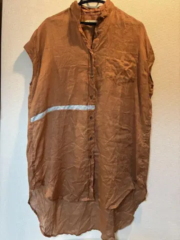 BLANC basque 슬리브리스 브라운 셔츠