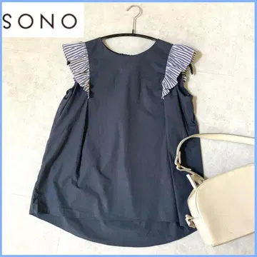 새상품급 SONO 네이비 스트라이프 프릴 슬리브리스 블라우스