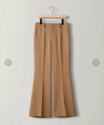 새상품급 United Arrows 트윌 컬러 플레어 팬츠 2 베이지