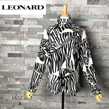 LEONARD 레오나르 제브라 패턴 하이넥 티셔츠 상의