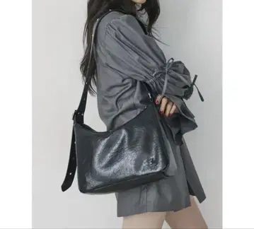 스터드 숄더백 핸드백