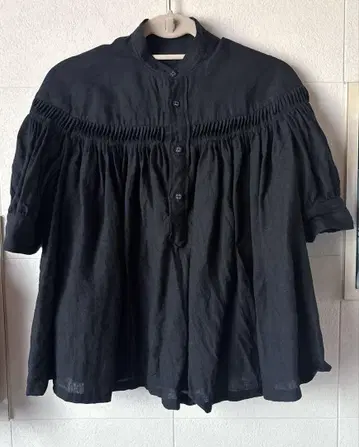 scye 사이 린넨 턱 블라우스 반팔 블랙 검정