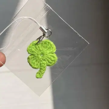 밝은 그린 클로버 참