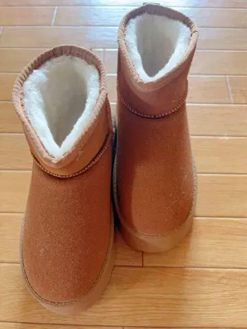 브라운 숏 무스탕 부츠