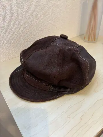 브라운 스웨이드 헌팅 캡