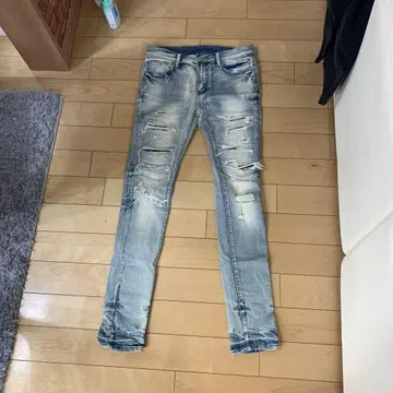 MNML 32