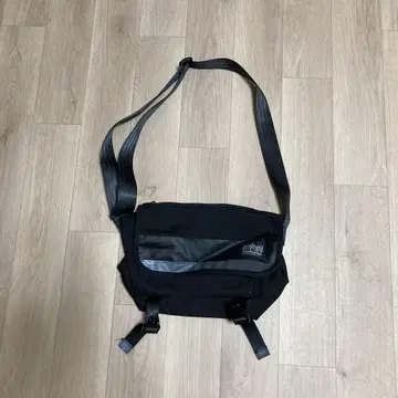 블랙 메신저 백 맨해튼 포티지